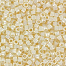 Miyuki delica Beads 11/0 - Opaque cream luster DB-1560